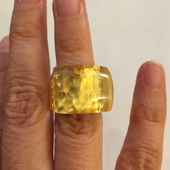 Sterling silver gold plated lucite dome ring - Picture 2 of 11